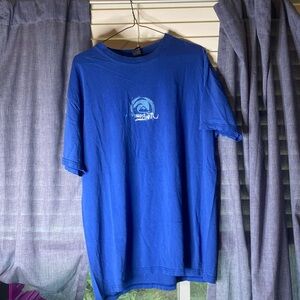 2000’s quicksilver board shop T-shirt